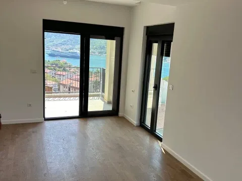 Prodaja, dvosoban stan, 72m², Dobrota, Kotor - image 7