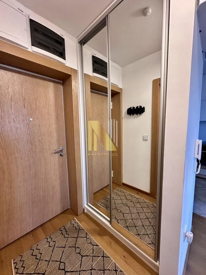 Izdavanje, dvosoban stan, 43m², Bulevar Evrope, Novi Sad Sve Podlokacije