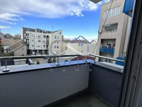 Izdavanje, dvosoban stan, 65m², Centar, Novi Sad - image 18