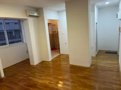 Rent, office space, 36m², Centar, Podgorica - image 2