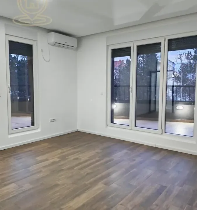 Rent, office space, 88m², Bubanj, Kragujevac