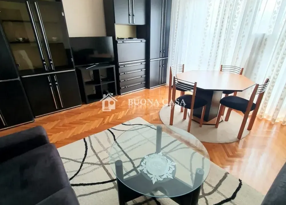 Izdavanje, jednosoban stan, 44m², Vračar Sve Podlokacije, Beograd