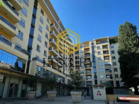 Izdavanje, poslovni prostor, 76m², Centar, Podgorica - image 2