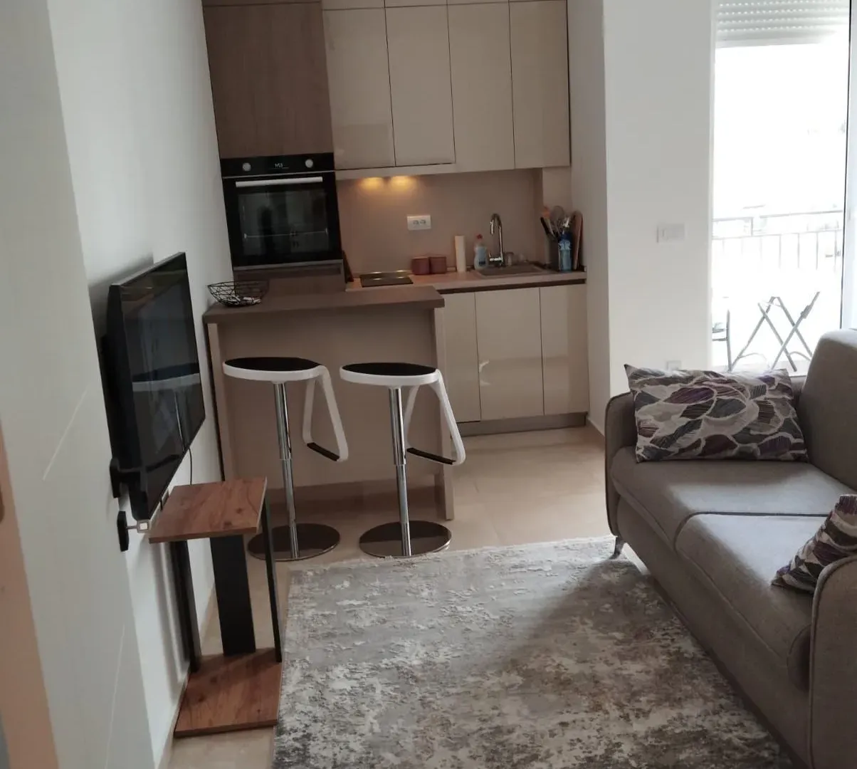 Izdavanje, garsonjera, 34m², Bar, Crna Gora