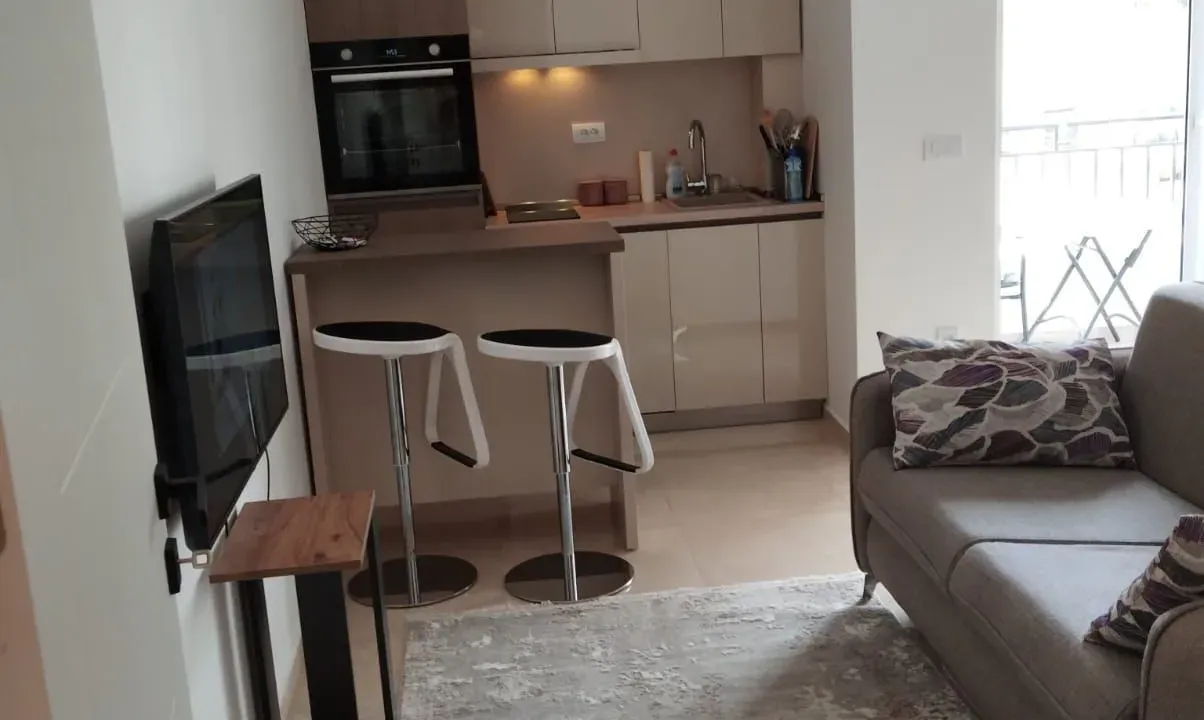 Izdavanje, garsonjera, 34m², Bar, Crna Gora