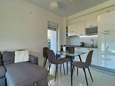 Prodaja, jednosoban stan, 46m², Dobrota, Kotor - image 4