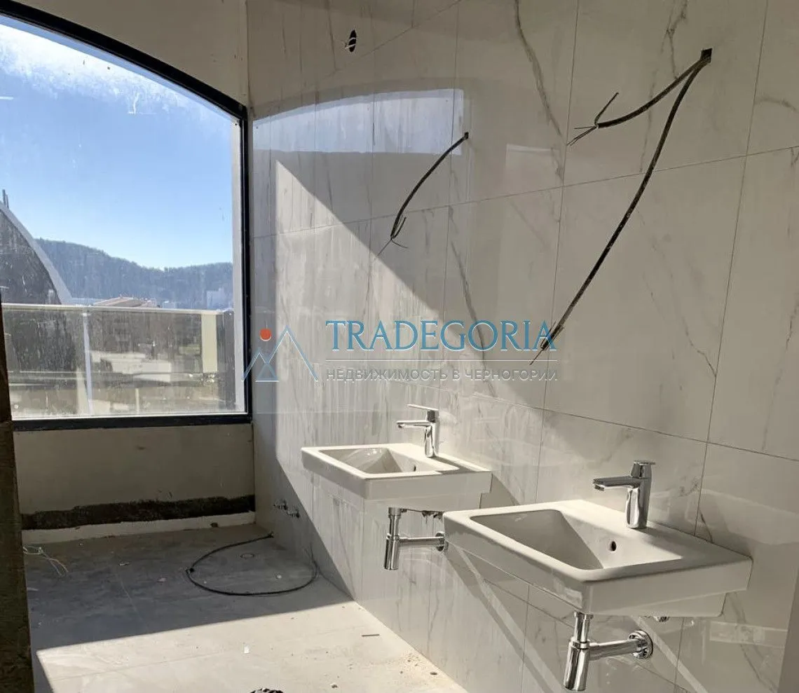 Prodaja, trosoban stan, 237m², Bar, Crna Gora