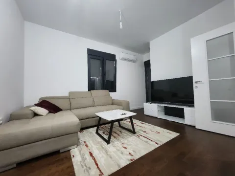 Rent, one bedroom apartment, 37m², Central Point, Podgorica - image 2