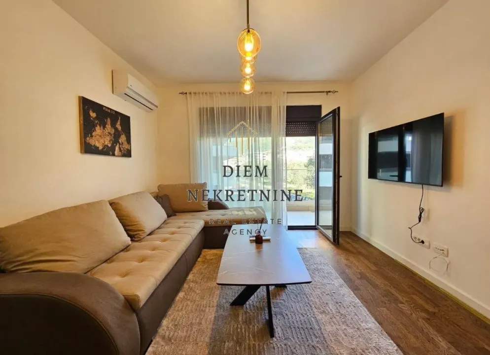 Izdavanje, jednosoban stan, 49m², Ilino, Bar