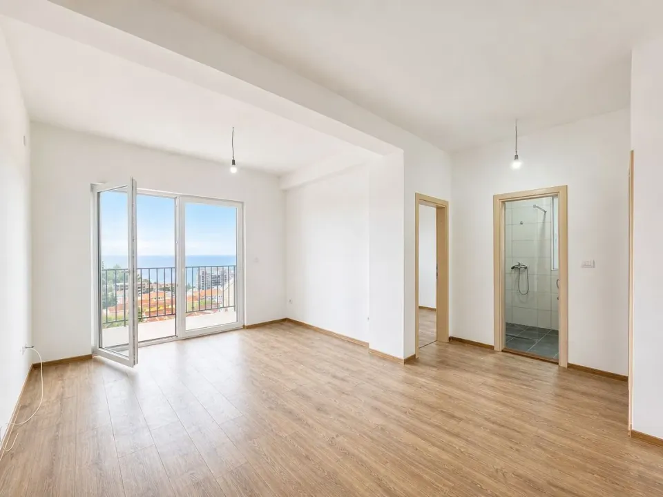 Sale, two bedroom apartment, 54m², Petrovac, Budva