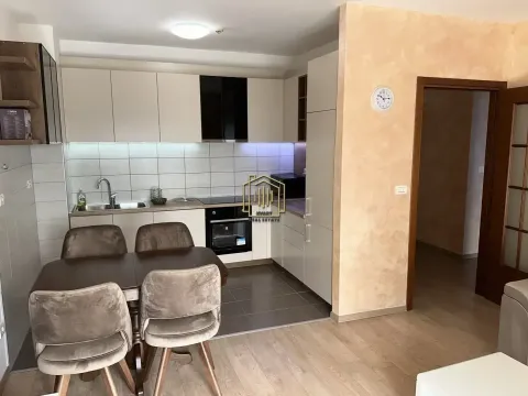 Rent, two bedroom apartment, 75m², City Kvart, Podgorica - image 3