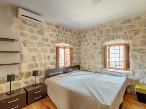 Sale, house, 484m², Perast, Kotor - image 17