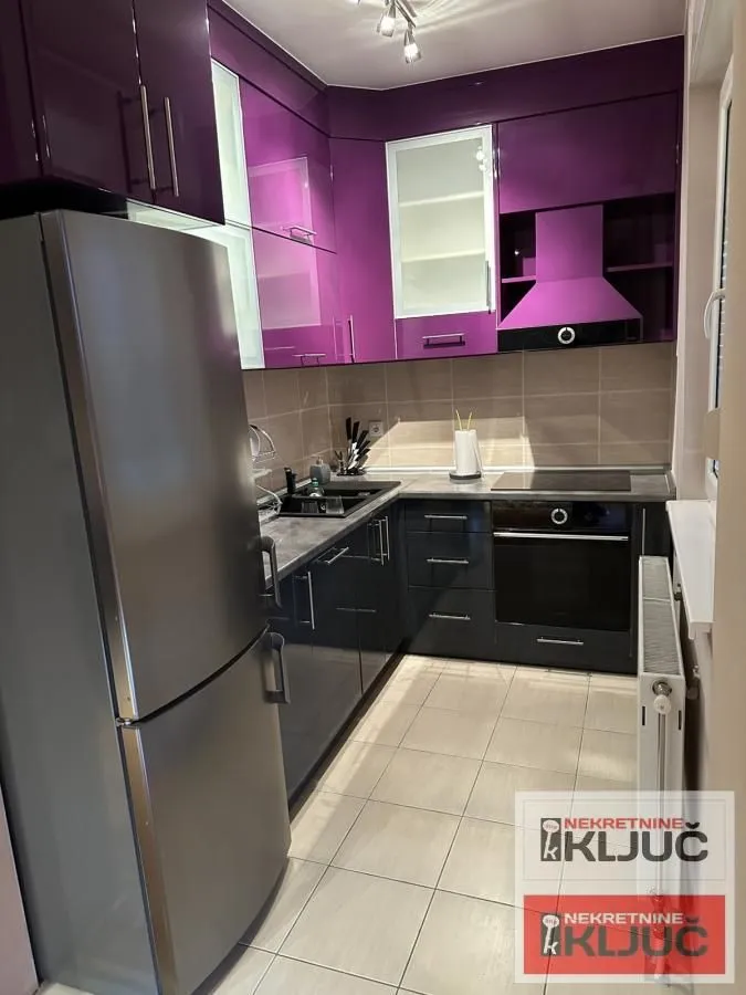 Prodaja, trosoban stan, 72m², Nova Detelinara, Novi Sad Sve Podlokacije