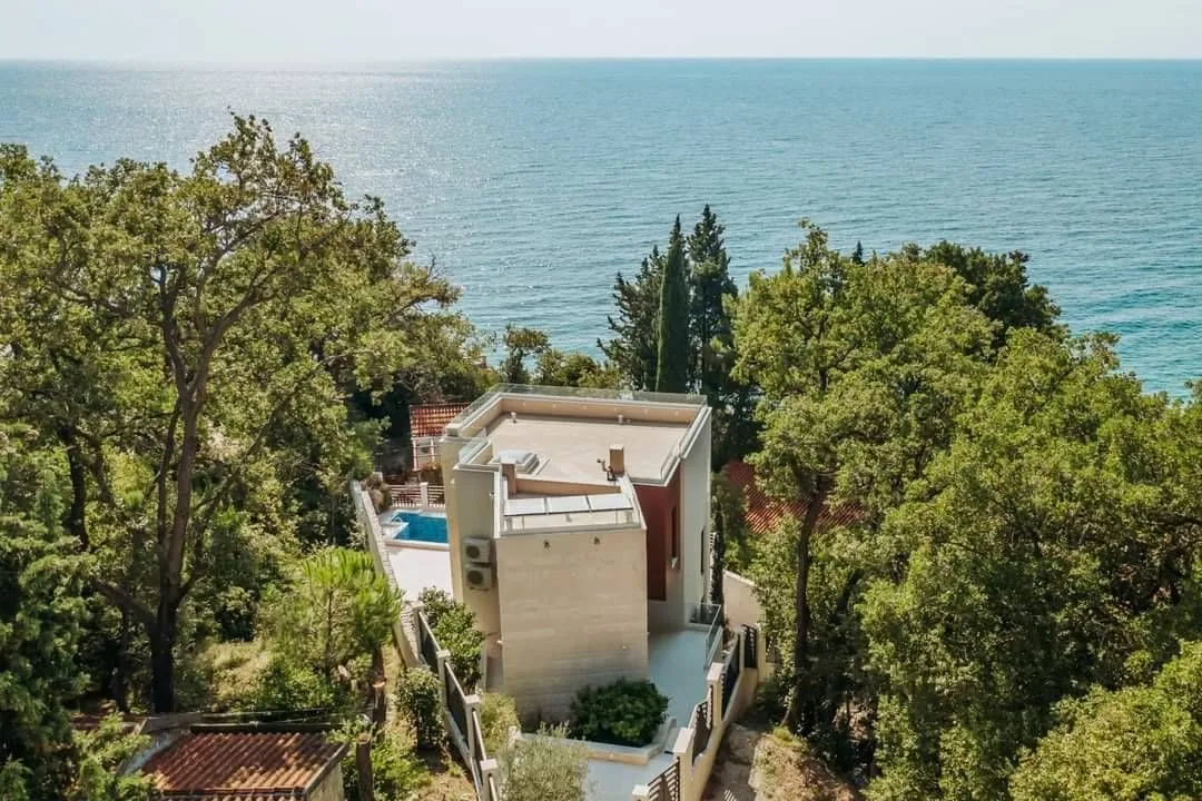 Sale, house, 285m², Perazića do, Budva