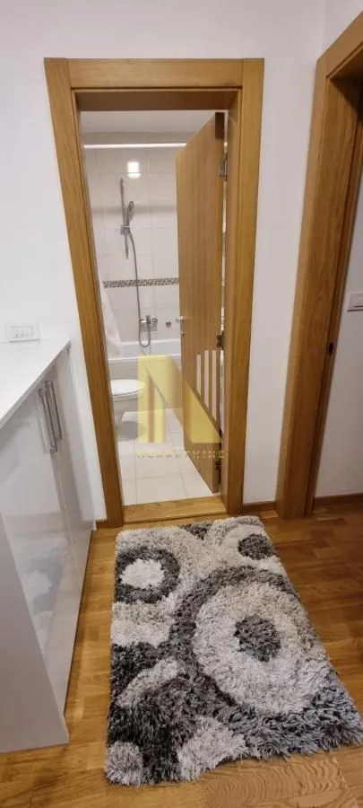 Izdavanje, dvosoban stan, 53m², Podbara, Novi Sad Sve Podlokacije