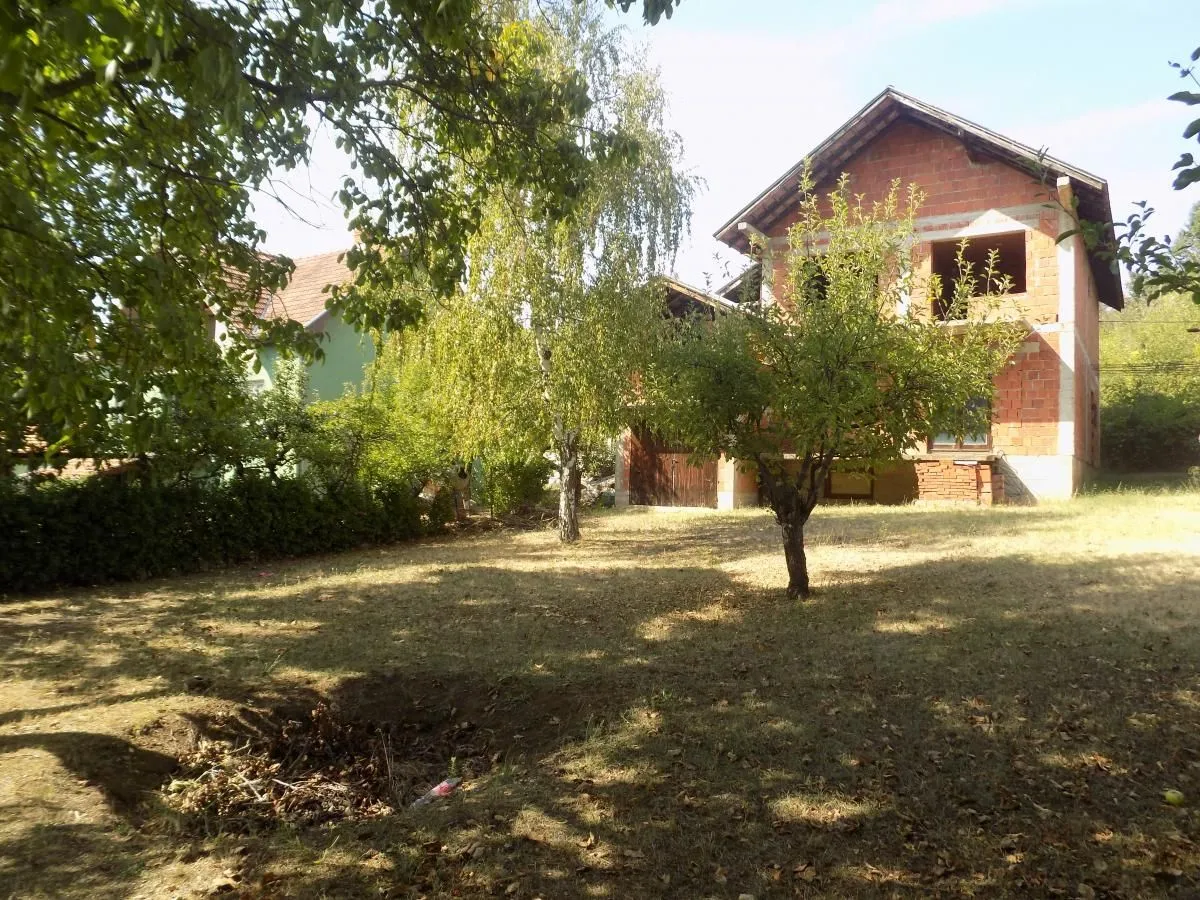 Prodaja, kuća, 228m², Karadjordjevo brdo, Paraćin