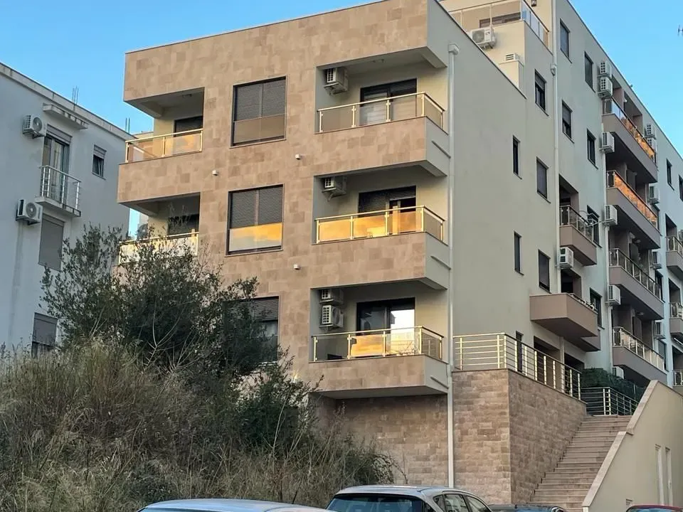 Sale, two bedroom apartment, 53m², Lazi, Budva