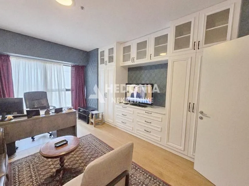 Prodaja, trosoban stan, 95m², Novi Beograd Blok 65, Novi Beograd Sve Podlokacije