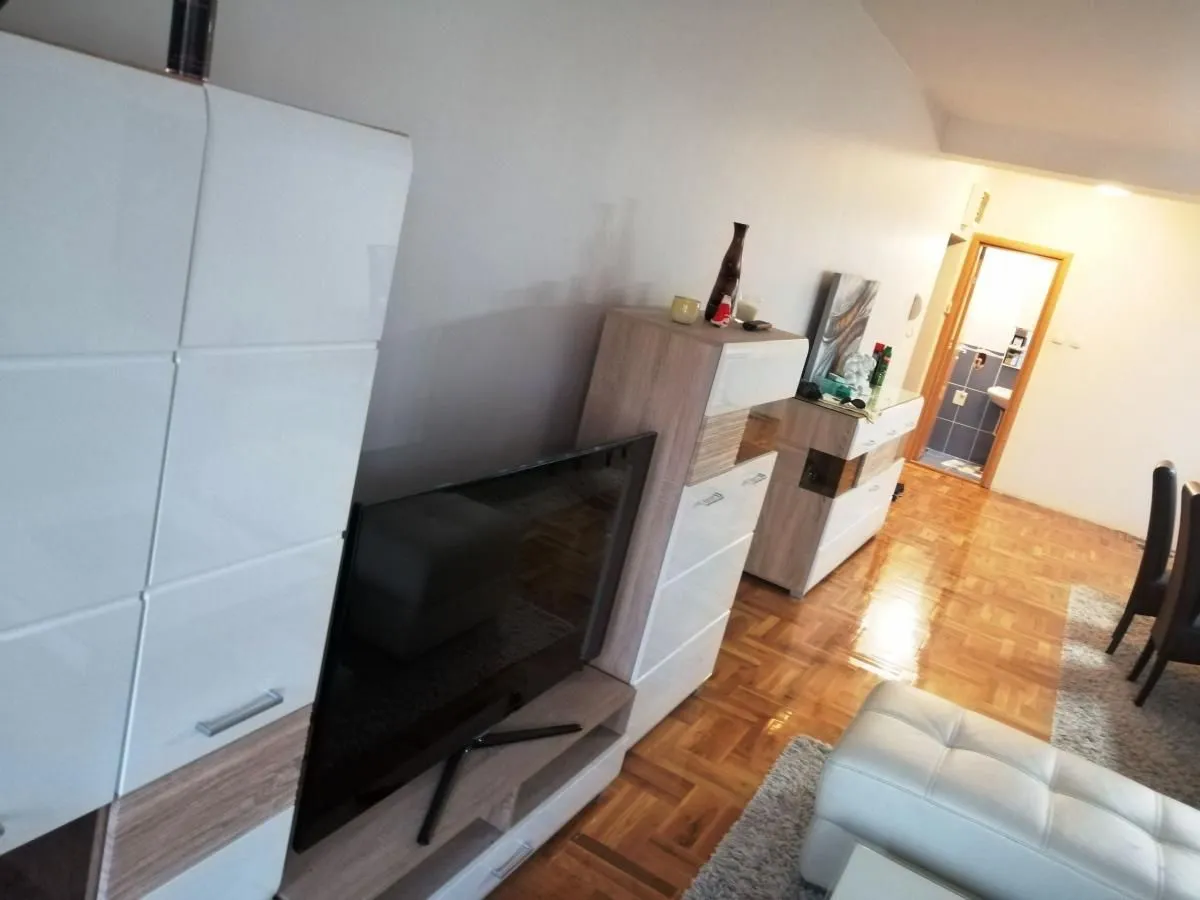 Prodaja, trosoban stan, 95m², Centar, Niš