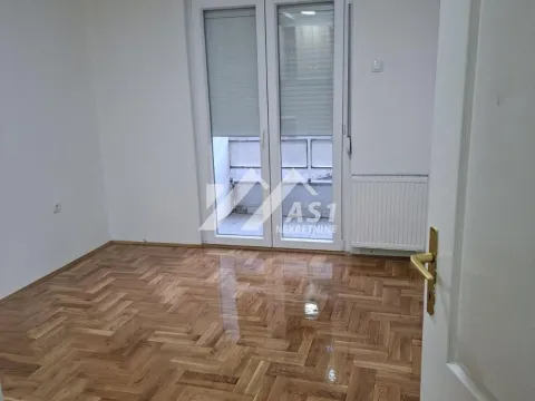 Izdavanje, dvosoban stan, 60m², Centar, Novi Sad - image 2