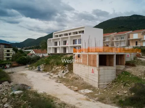 Prodaja, garsonjera, 28m², Tivat, Crna Gora - image 7