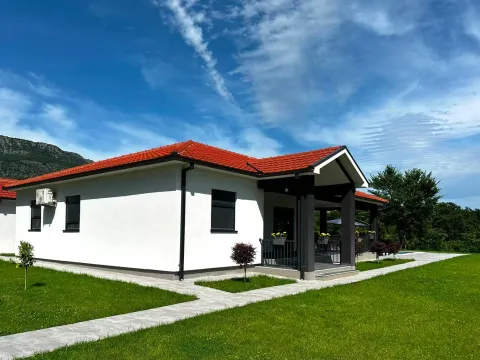 Rent, house, 160m², Pričelje, Podgorica - image 18