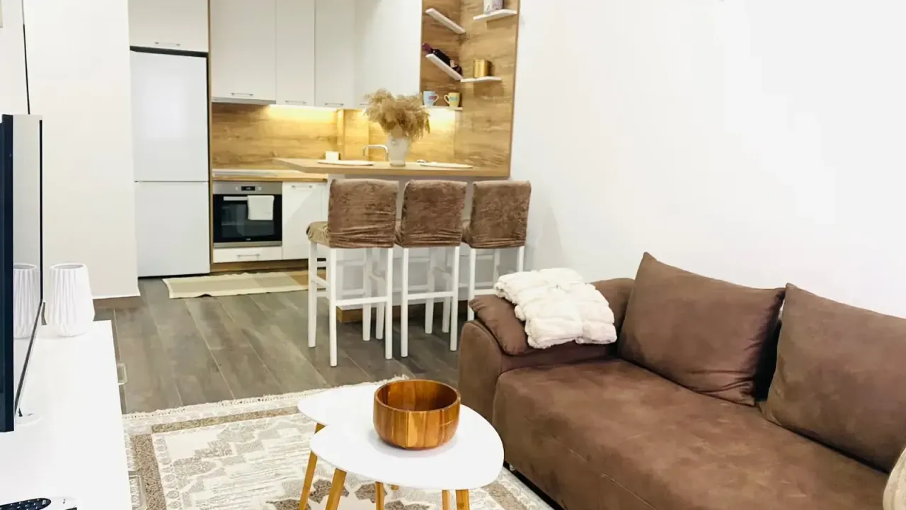 Izdavanje, stan, 37m², Tivat, Crna Gora