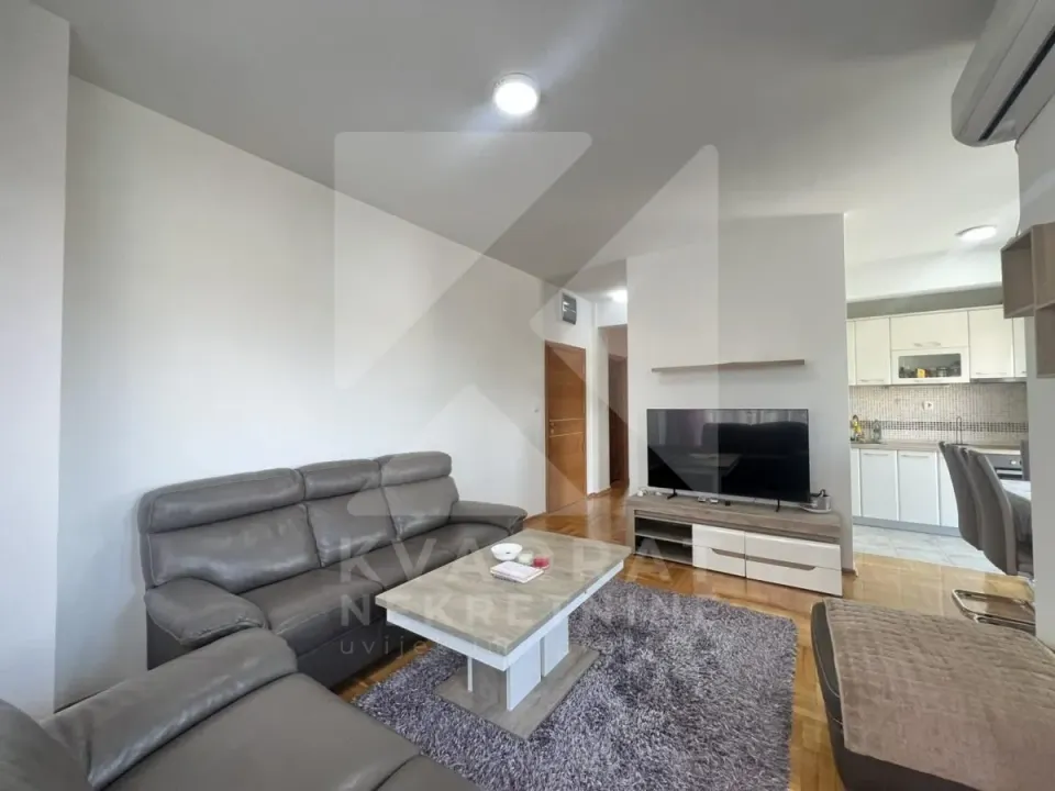 Izdavanje, dvosoban stan, 70m², Zabjelo, Podgorica