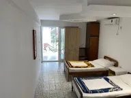 Izdavanje, petosoban stan, 150m², Centar, Budva - image 8