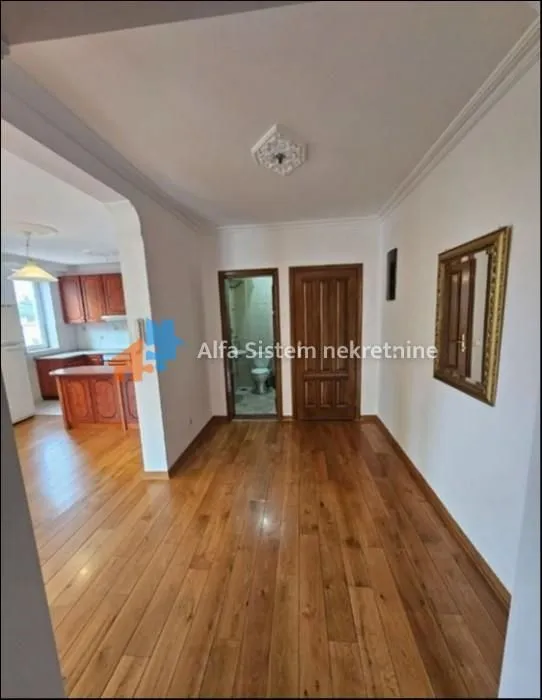 Rent, four bedroom apartment, 120m², Savski Venac, Beograd