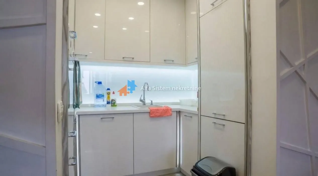 Rent, three bedroom apartment, 75m², Filmski Grad, Beograd