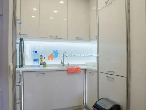 Rent, three bedroom apartment, 75m², Filmski Grad, Beograd - image 4