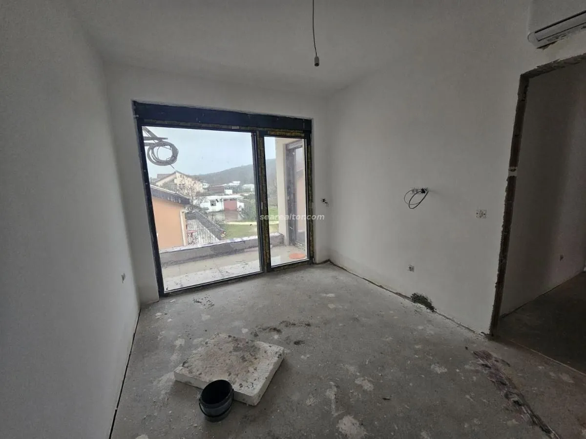 Prodaja, jednosoban stan, 51m², Radanovići, Kotor