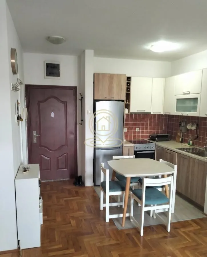 Prodaja, dvosoban stan, 41m², Adamovićevo Naselje, Novi Sad Sve Podlokacije