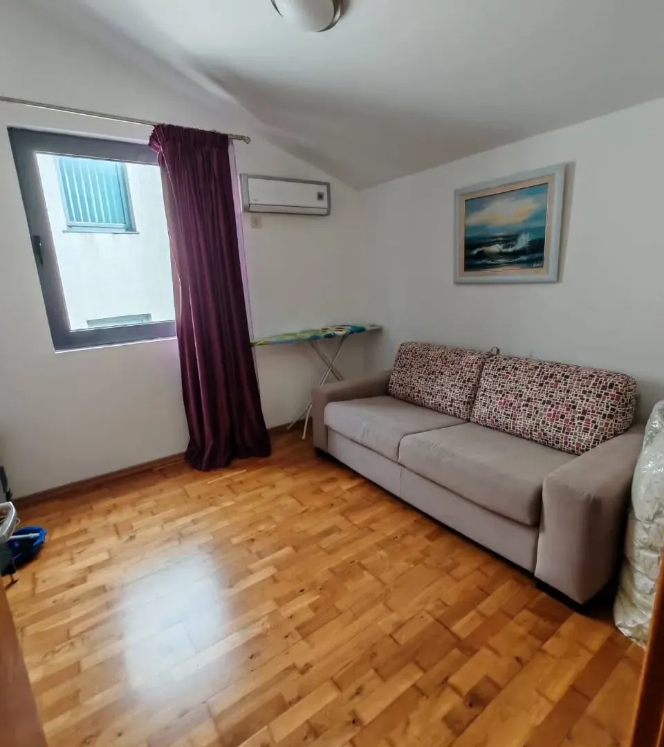 Prodaja, dvosoban stan, 77m², Pržno, Budva