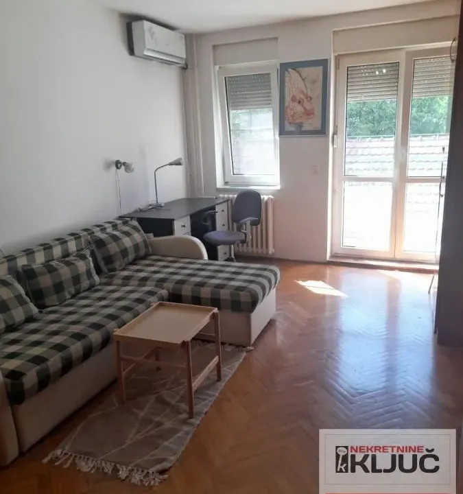 Rent, studio apartment, 29m², Grbavica, Novi Sad Sve Podlokacije