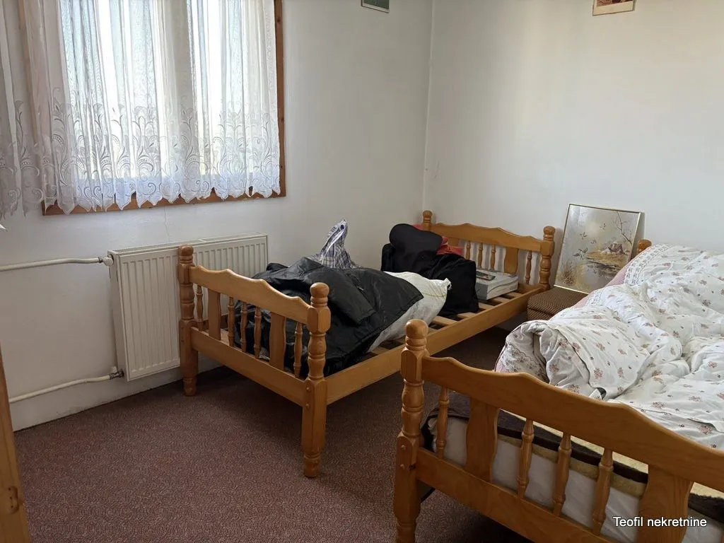 Prodaja, kuća, 700m², Mali Mokri Lug, Zvezdara Sve Podlokacije
