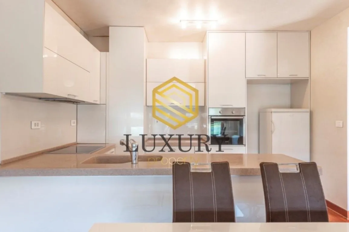 Prodaja, trosoban stan, 127m², Momišići, Podgorica