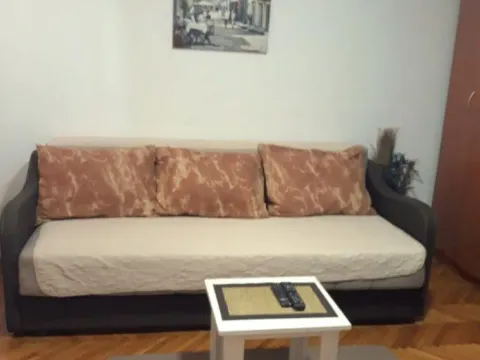 Izdavanje, garsonjera, 30m², Bar, Crna Gora - image 2