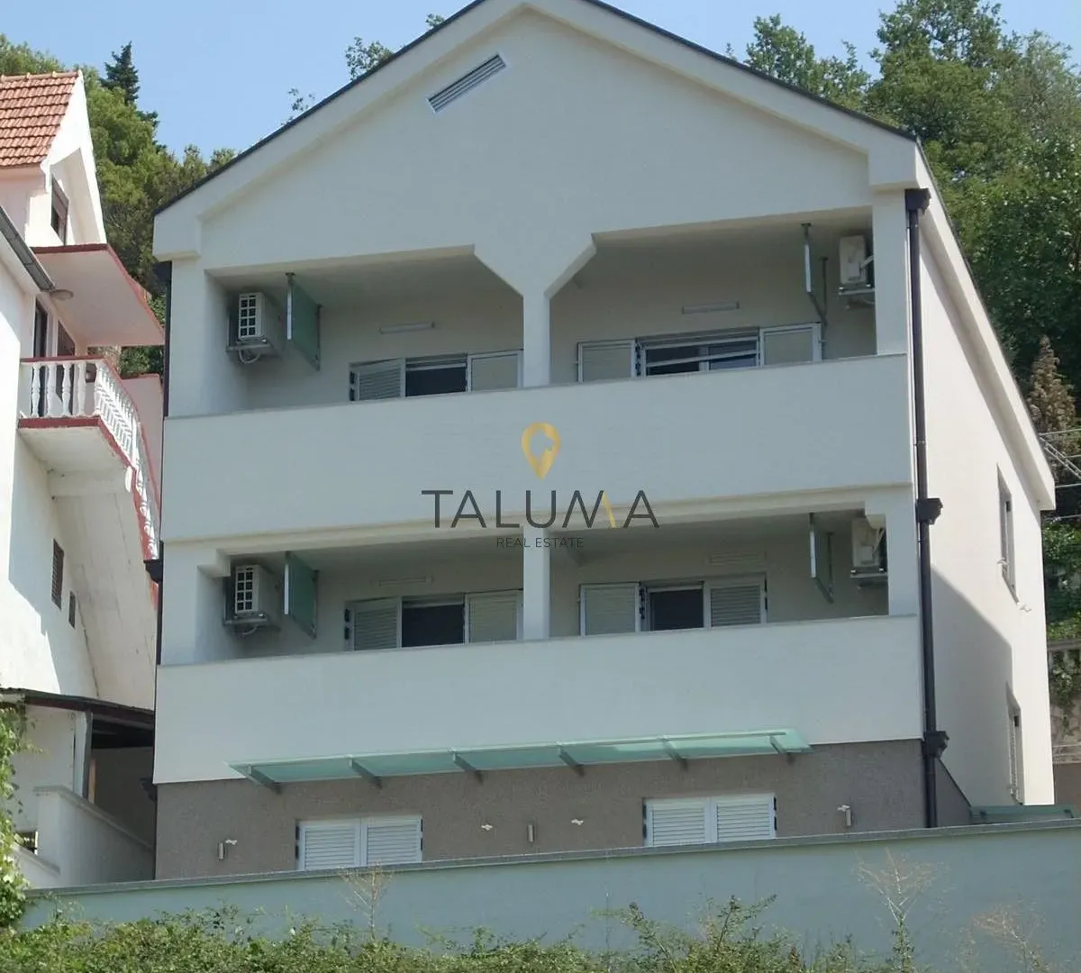 Sale, house, 210m², Markovići, Budva