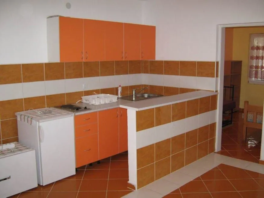 Sale, house, 240m², Utjeha, Bar