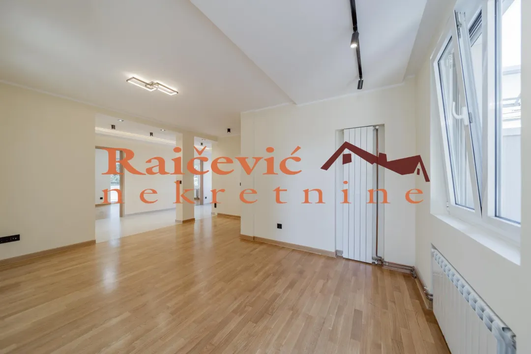 Sale, four bedroom apartment, 123m², Voždovac Sve Podlokacije, Beograd