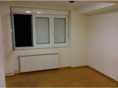 Izdavanje, poslovni prostor, 80m², Stari Grad, Beograd - image 4