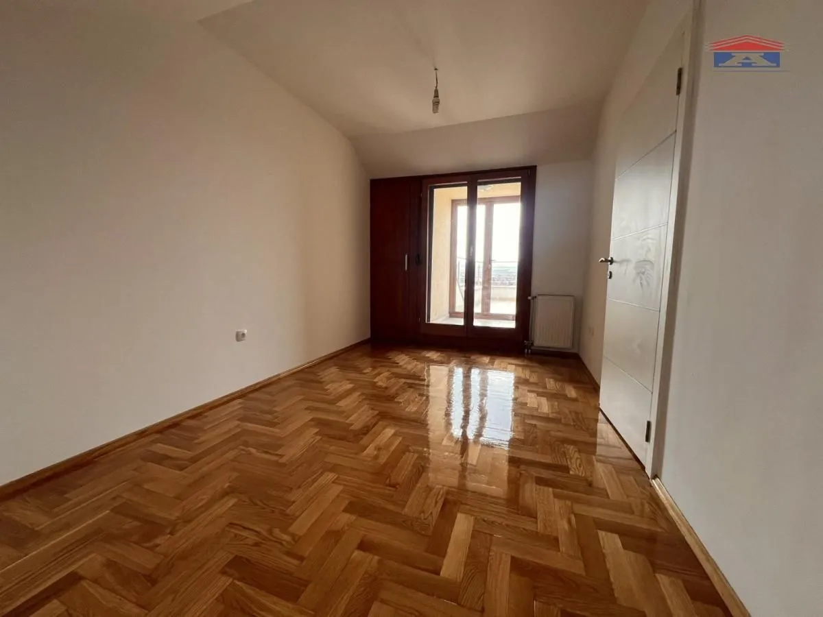 Prodaja, četvorosoban stan, 117m², Bulevar Evrope, Novi Sad Sve Podlokacije