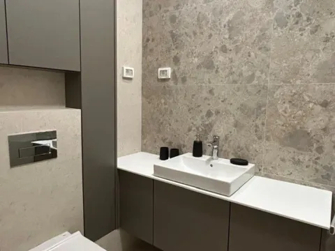 Rent, two bedroom apartment, 108m², Podgorica, Crna Gora - image 7