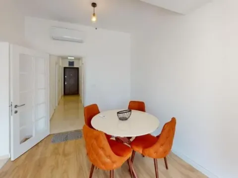 Izdavanje, dvosoban stan, 72m², Kalimanj, Tivat - image 7