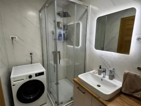 Prodaja, dvosoban stan, 72m², New City, Podgorica - image 15