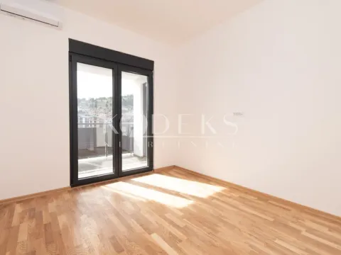 Izdavanje, dvosoban stan, 64m², City Kej, Podgorica - image 3