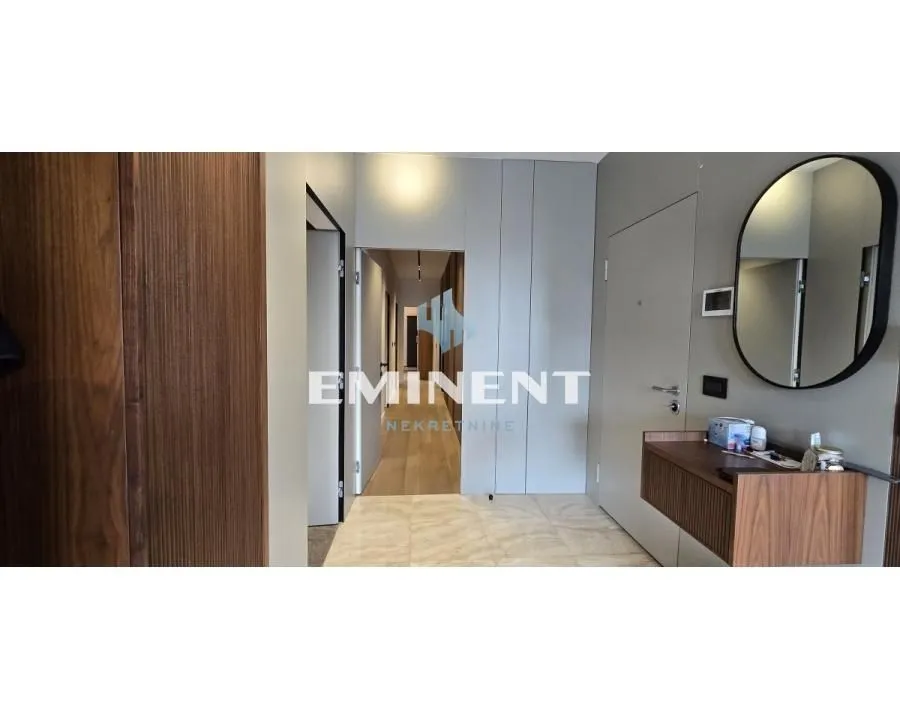 Sale, four bedroom apartment, 120m², Savski Venac, Beograd