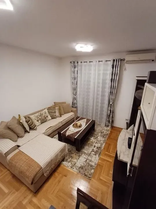 Rent, three bedroom apartment, 59m², 1 maj, Podgorica